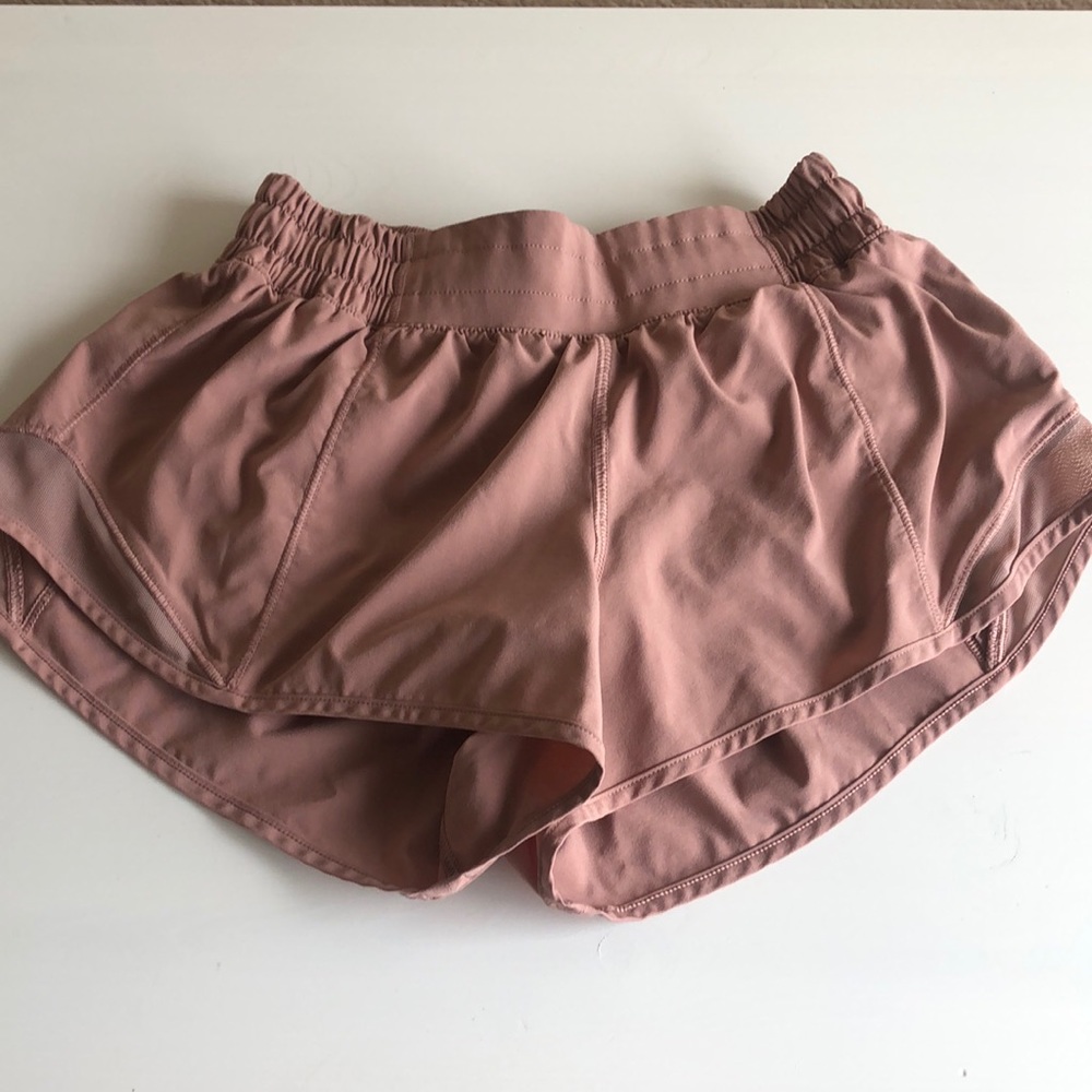 Lululemon Hotty Hot 2.5 Shorts